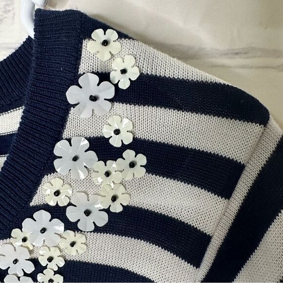 CD Petites small or medium blue & white top - Picture 4 of 5